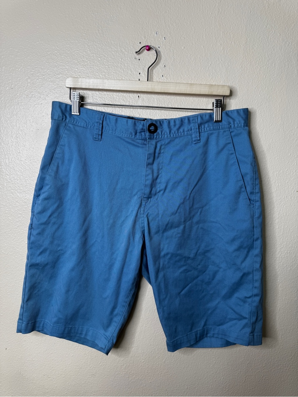 Volcom Men’s Size 34 Blue Chino Shorts Flat Front Casual Skate Surf 10” Inseam